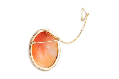 Lot 145 - A CAMEO BROOCH, mounted in a 9ct yellow gold...