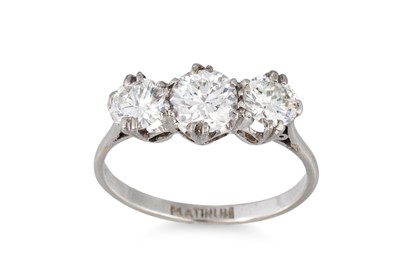 Lot 289 - A VINTAGE DIAMOND THREE STONE RING, mounted in...