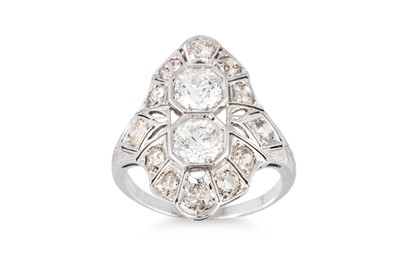 Lot 262 - A VINTAGE OLD CUT DIAMOND CLUSTER RING,  the...