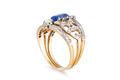 Lot 313 - AN IMPORTANT UNHEATED KASHMIR SAPPHIRE AND...