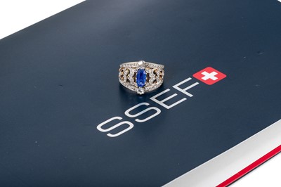 Lot 313 - AN IMPORTANT UNHEATED KASHMIR SAPPHIRE AND...