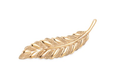 Lot 229 - A 9CT YELLOW GOLD BROOCH, in the form of a...