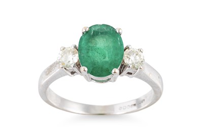 Lot 269 - AN EMERALD AND DIAMOND THREE STONE RING,...