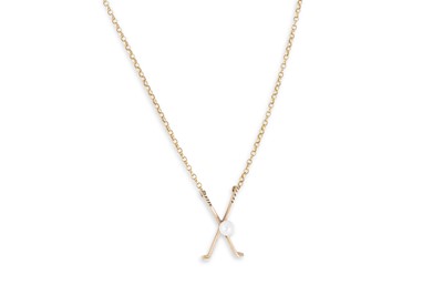 Lot 278 - A 9CT GOLD AND CULTURED PEARL SET GOLFERS...