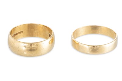 Lot 351 - TWO 18CT YELLOW GOLD BAND RINGS, 12.9 g.