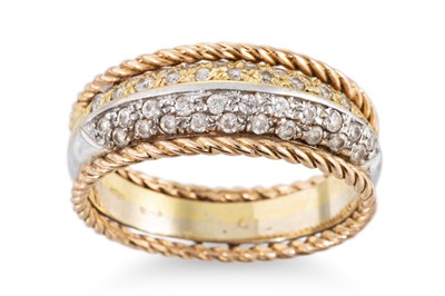Lot 352 - AN 18CT YELLOW GOLD CUBIC ZIRCONIA SET BAND...