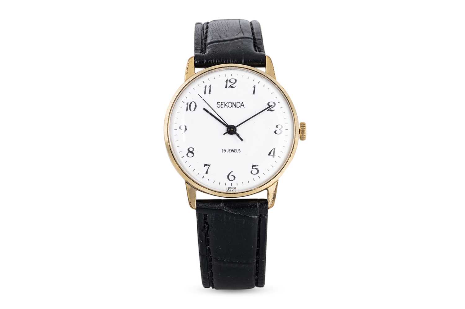 Lot 478 - A SEKONDA NINTEEN JEWEL GENT'S WRIST WATCH,...