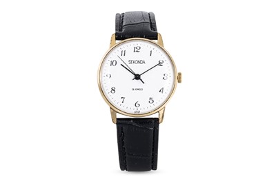 Lot 478 - A SEKONDA NINTEEN JEWEL GENT'S WRIST WATCH,...