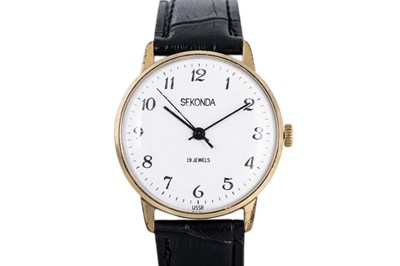 Lot 478 - A SEKONDA NINTEEN JEWEL GENT'S WRIST WATCH,...