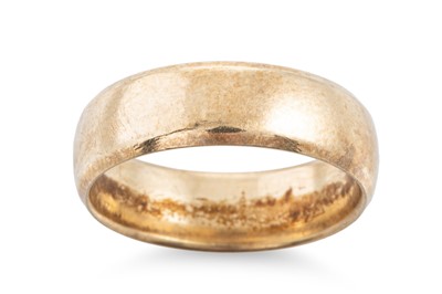 Lot 113 - A 9CT GOLD WEDDING BAND, 4.89 g. size N