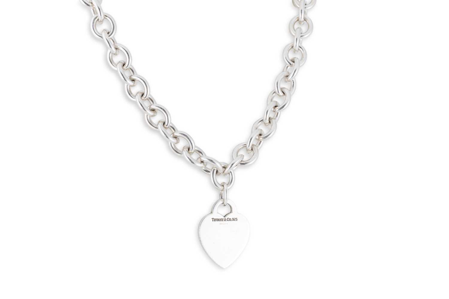 Lot 20 - A TIFFANY & CO SILVER CHAIN NECKLACE, with...