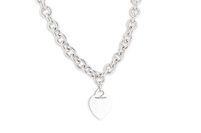 Lot 20 - A TIFFANY & CO SILVER CHAIN NECKLACE, with...