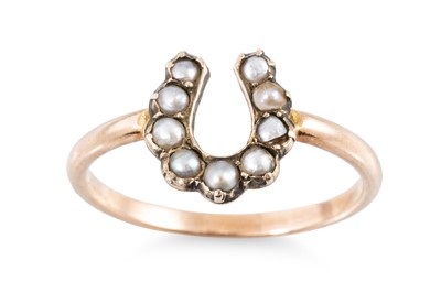 Lot 25 - A VICTORIAN SEED PEARL SET RING, in the form...