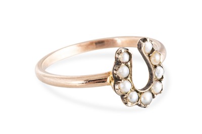 Lot 25 - A VICTORIAN SEED PEARL SET RING, in the form...
