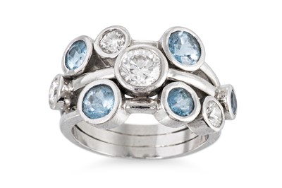 Lot 333 - A DIAMOND AND AQUAMARINE TRIPLE ROW CLUSTER...
