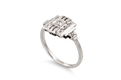 Lot 1 - A DIAMOND SET ART DECO RING, mounted in 18ct...