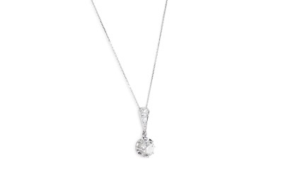 Lot 374 - AN ANTIQUE DIAMOND PENDANT ON A CHAIN, the old...