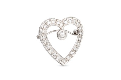 Lot 93 - A DIAMOND HEART SHAPED BROOCH, the brilliant...
