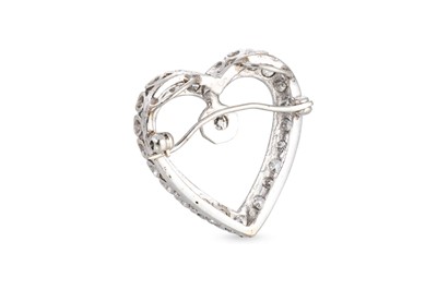 Lot 93 - A DIAMOND HEART SHAPED BROOCH, the brilliant...