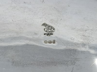 Lot 542 - A LARGE TWIN HANDLED MEXICAN STERLING SILVER (....