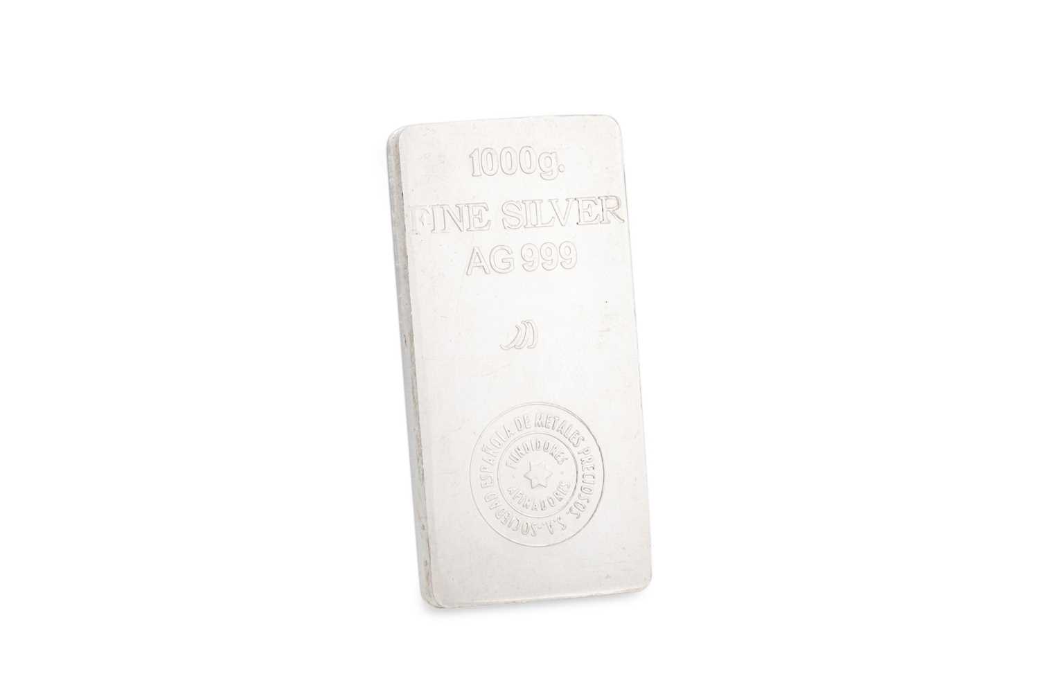Lot 552 - A 1 KG BAR OF FINE SILVER (.999), stamped...