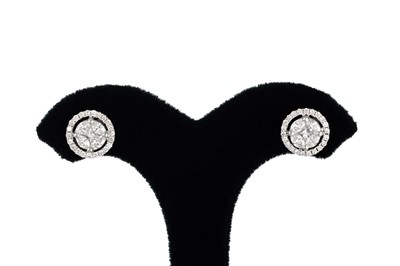 Lot 432 - A PAIR OF DIAMOND CLUSTER EARRINGS, the...