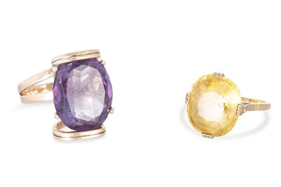 Lot 302 - TWO 9CT GOLD DRESS RINGS, set with stones,...