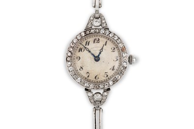 Lot 459 - AN EARLY 20TH CENTURY DIAMOND SET WRIST WATCH,...