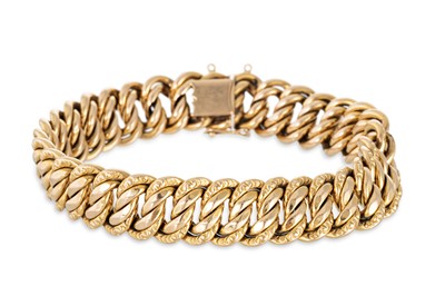 Lot 102 - AN ANTIQUE DOUBLE CURB LINK 'GOURMETTE'...