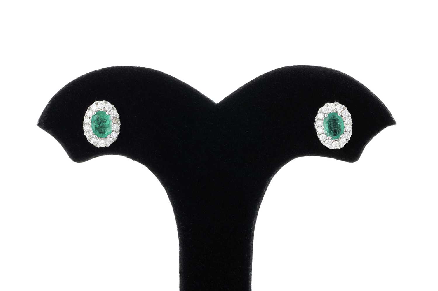 Lot 62 - A PAIR OF EMERALD AND DIAMOND CLUSTER EARRINGS,...