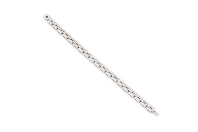 Lot 66 - A DIAMOND BRICK LINK BRACELET, the round cut...