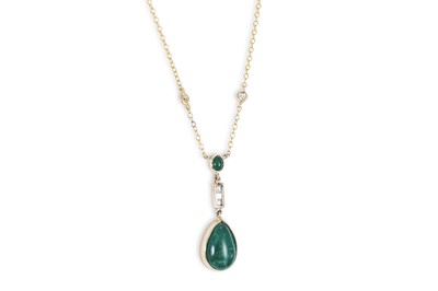 Lot 170 - AN EMERALD AND DIAMOND DROP PENDANT, the oval...