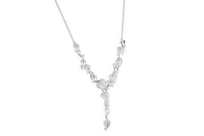 Lot 206 - A DIAMOND NECKLACE, of leaf-shaped form,...