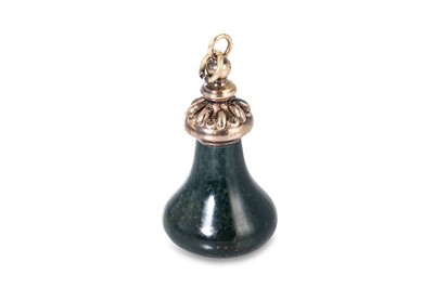 Lot 207 - A BLOODSTONE FOB, 9ct gold topped
