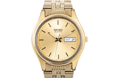 Lot 455 - A VINTAGE SEIKO WRIST WATCH, bracelet strap,...