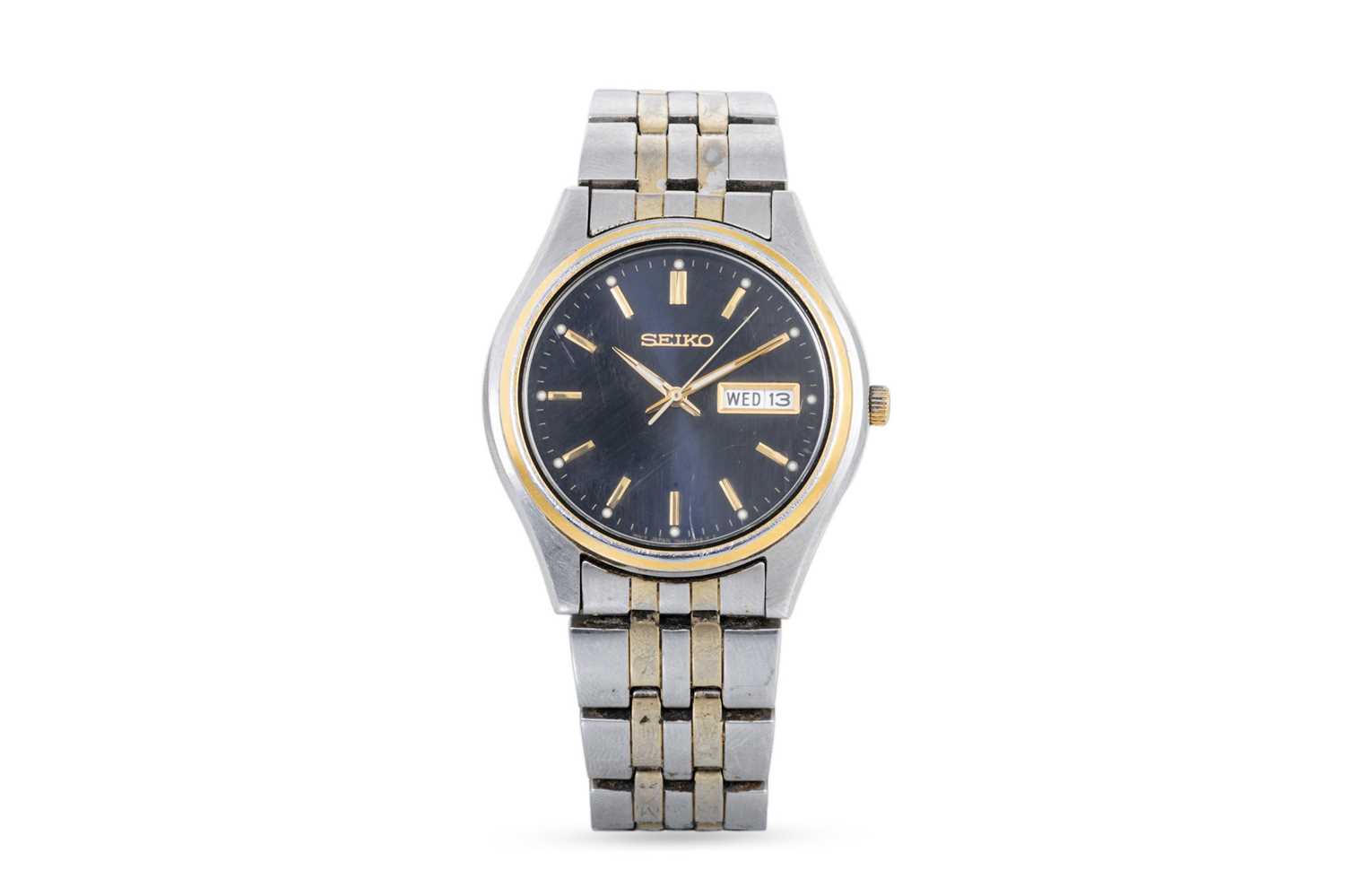 Lot 456 - A VINTAGE SEIKO WRIST WATCH, blue dial,...