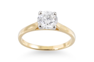 Lot 421 - A DIAMOND SOLITAIRE RING, the brilliant cut...