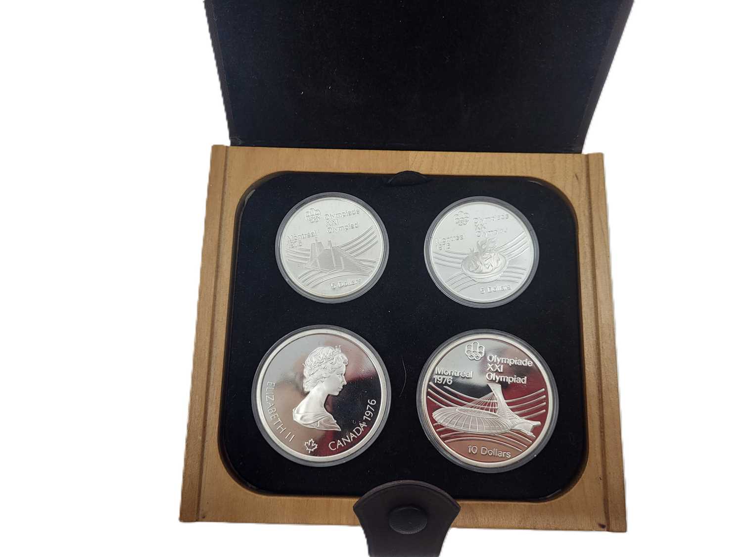 Lot 511 - A 1976 CANADIAN PROOF SILVER 4 COIN BOXED SET...