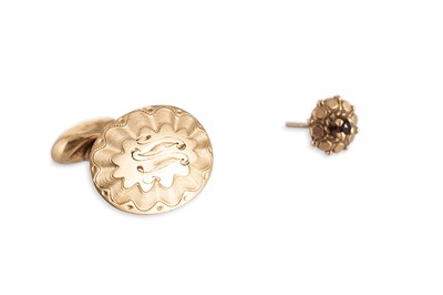 Lot 312 - GOLD PIECES FOR RECYCLING, to include a 9ct...