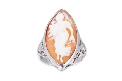 Lot 83 - AN ANTIQUE NORTH AMERICAN 18CT WHITE GOLD...