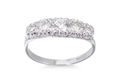 Lot 259 - A FIVE STONE DIAMOND RING, the brilliant cut...