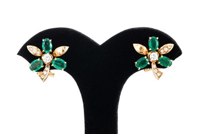 Lot 229 - A PAIR OF EMERALD AND DIAMOND CLUSTER EARRINGS,...