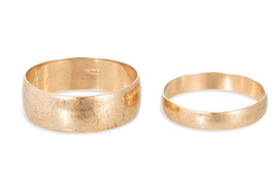 Lot 274 - TWO 9CT GOLD WEDDING BANDS, 6.8 g.