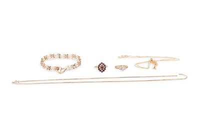 Lot 275 - A COLLECTION OF GOLD JEWELLERY, chains,...