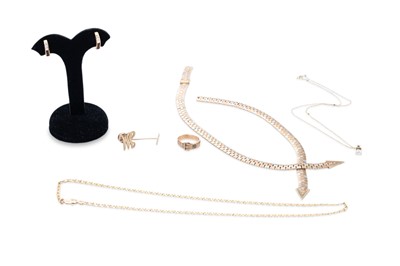 Lot 197 - A 9CT YELLOW GOLD FIGARO STYLE NECK CHAIN,...