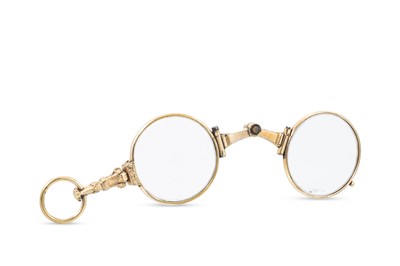Lot 139 - A VICTORIAN LORNETTE, mounted in yellow metal