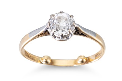 Lot 150 - A VINTAGE OLD CUT DIAMOND SOLITAIRE RING, the...