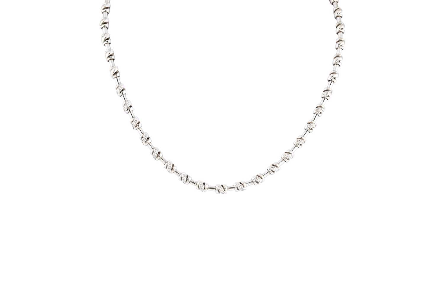 Lot 45 - A DIAMOND SET NECKLACE, fancy link, pavé set,...