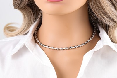 Lot 45 - A DIAMOND SET NECKLACE, fancy link, pavé set,...