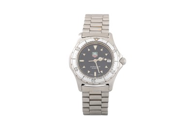 Lot 435 - A MID SIZE TAG HEUER PROFESSIONAL WRIST WATCH,...